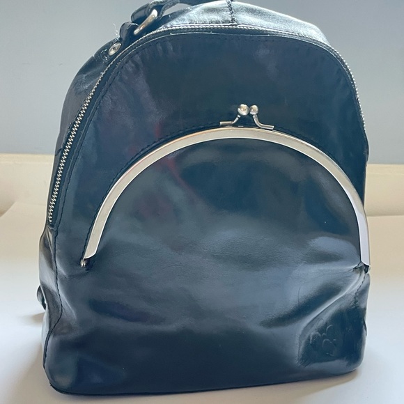 Patricia Nash | Montioni Convertible Backpack | Vintage Patent - Picture 5 of 13